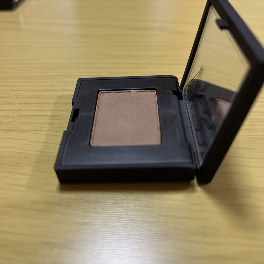 NARS(ナーズ)のNARS シングルアイシャドー5311 BLONDIE コスメ/美容のベースメイク/化粧品(アイシャドウ)の商品写真