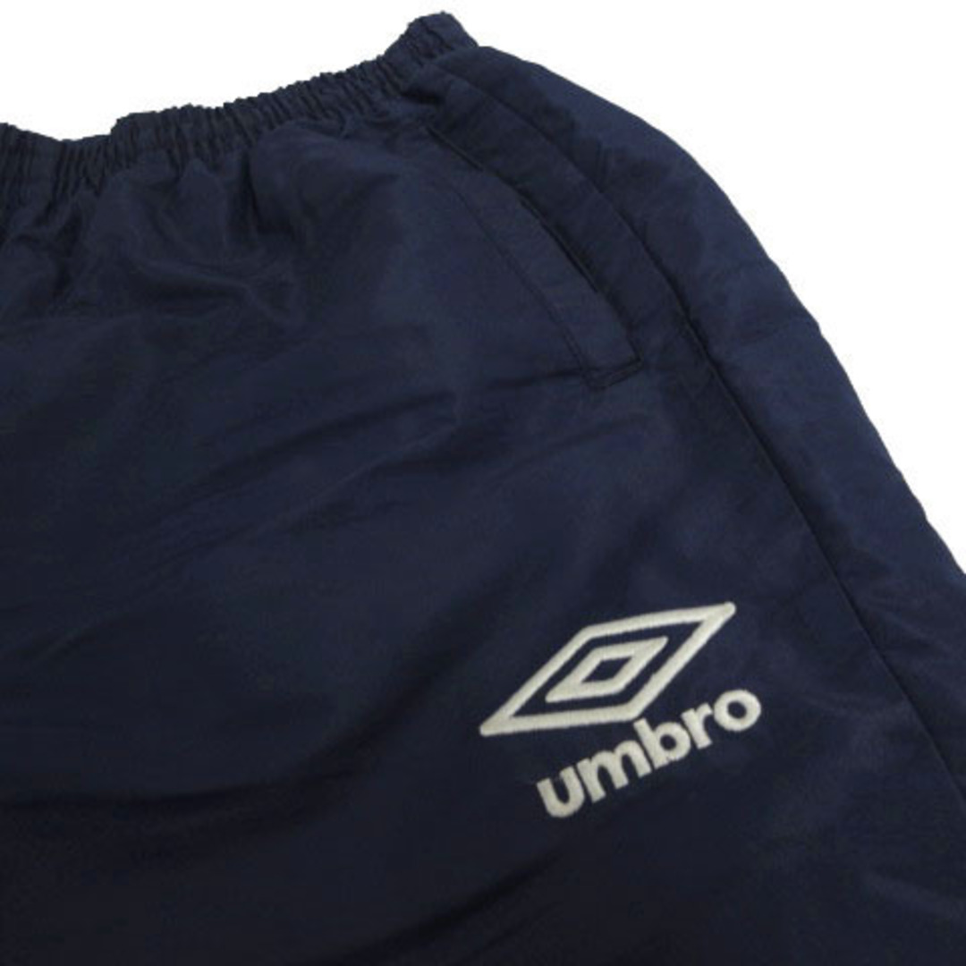 UMBRO(アンブロ)のアンブロ UMBRO パンツ ウインドブレーカー ロゴ刺繍 裏起毛 紺 L スポーツ/アウトドアのスポーツ/アウトドア その他(その他)の商品写真