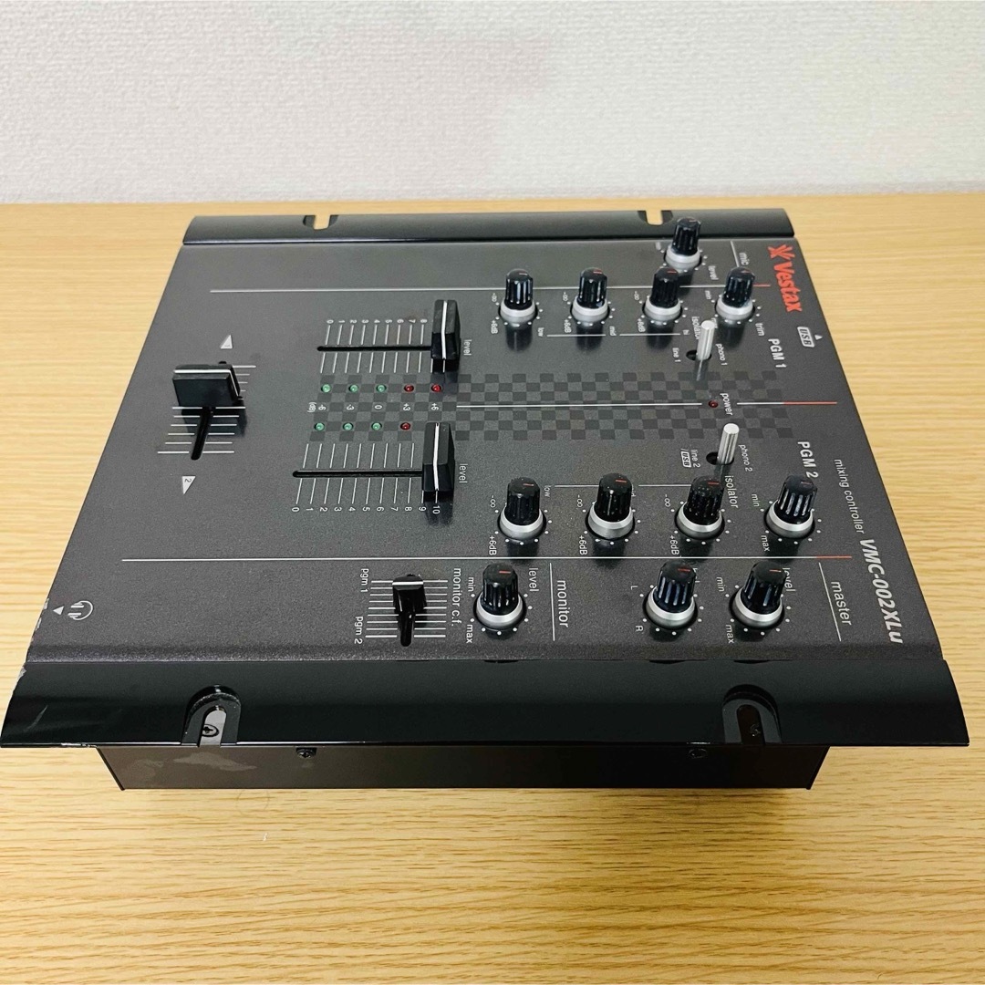 Vestax(ベスタクス)の【ジャンク品】　VESTAX ベスタクス　VMC-002XL 楽器のDJ機器(DJミキサー)の商品写真