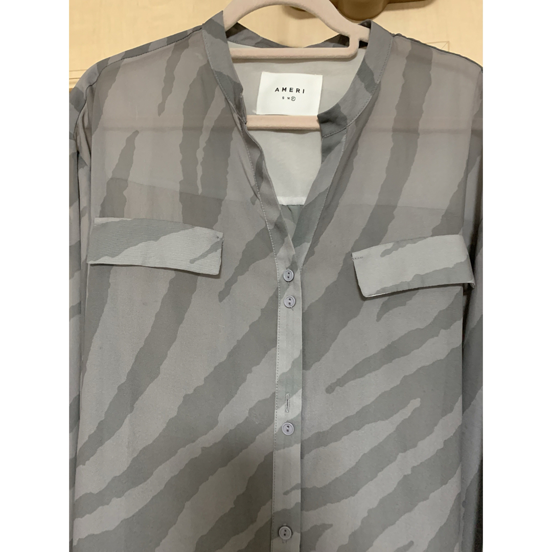 Ameri VINTAGE(アメリヴィンテージ)の美品 AMERI ZEBRA SHEER SHIRT 税込15,400円 レディースのトップス(シャツ/ブラウス(長袖/七分))の商品写真