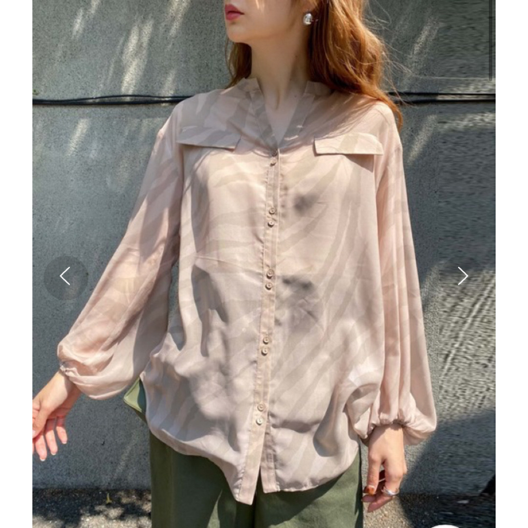 Ameri VINTAGE(アメリヴィンテージ)の美品 AMERI ZEBRA SHEER SHIRT 税込15,400円 レディースのトップス(シャツ/ブラウス(長袖/七分))の商品写真