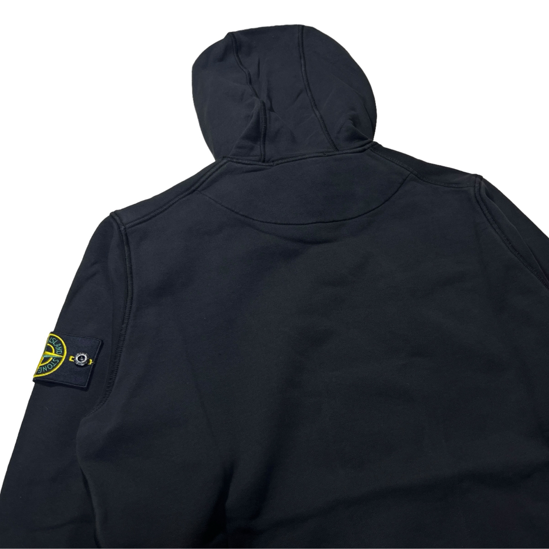 STONE ISLAND(ストーンアイランド)のSTONE ISLAND パーカー　ブラック　M メンズのトップス(パーカー)の商品写真