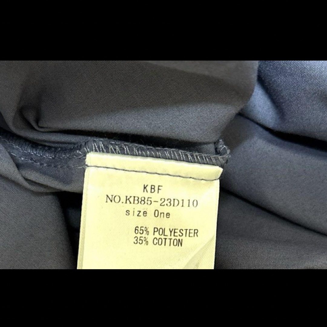 KBF(ケービーエフ)のKBF  シャツ　くすみブルー レディースのトップス(シャツ/ブラウス(長袖/七分))の商品写真
