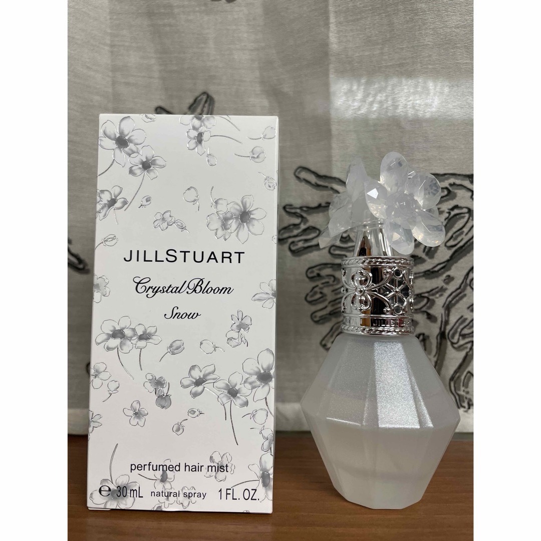 JILLSTUART(ジルスチュアート)のジルスチュアート クリスタルブルーム スノー パフュームド ヘアミスト 30mL コスメ/美容の香水(その他)の商品写真