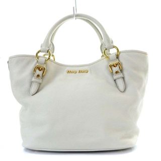 ミュウミュウ(miumiu)のミュウミュウ miumiu トートバッグ ハンドバッグ ロゴ レザー 白(トートバッグ)