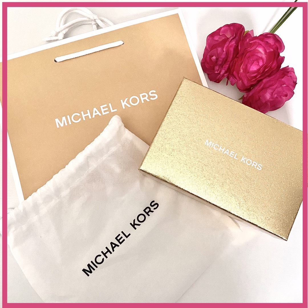 Michael Kors(マイケルコース)の新品☆MICHAEL KORS ショップ袋 ギフトBOX  巾着 3点セット レディースのバッグ(ショップ袋)の商品写真