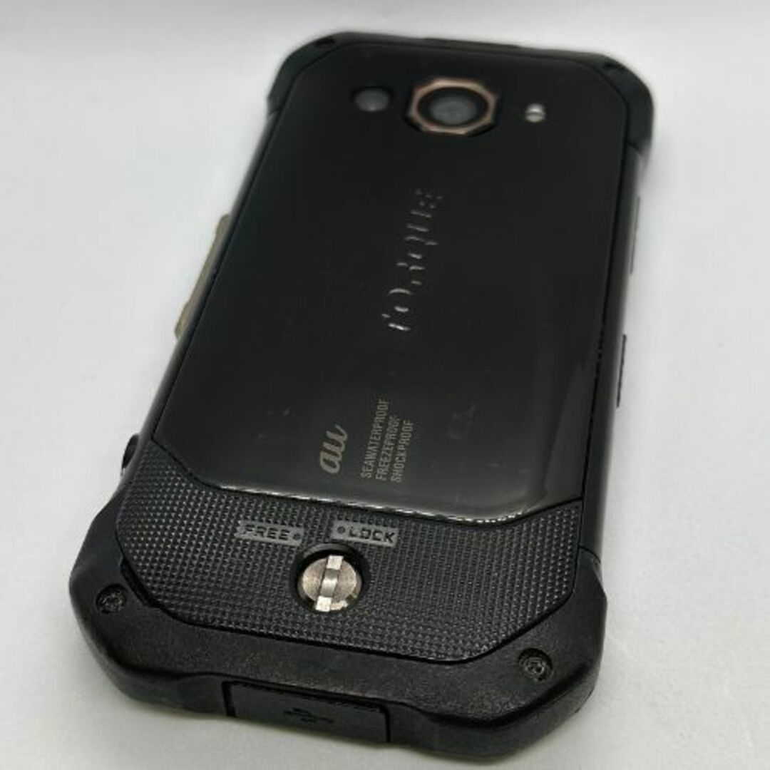 【中古品】au  TORQUE G03  KYV41 ブラック   スマホ/家電/カメラのスマートフォン/携帯電話(スマートフォン本体)の商品写真