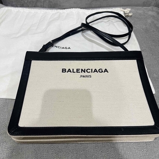 バレンシアガ(Balenciaga)のバレンシアガ　キャンバスショルダーバッグ(ショルダーバッグ)