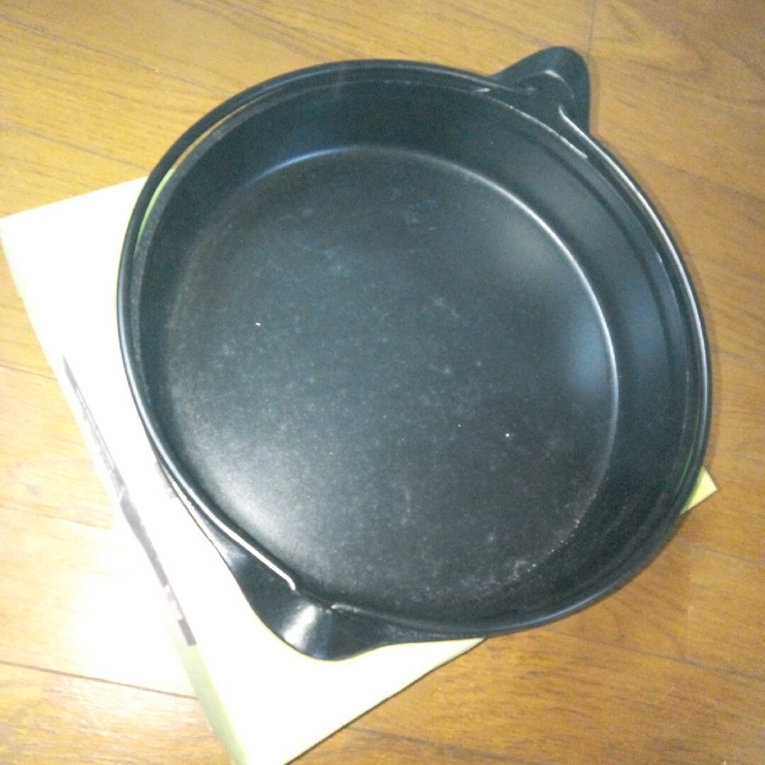 南部鉄器(ナンブテッキ)のすき焼き鍋  南部鉄器  未使用 インテリア/住まい/日用品のキッチン/食器(鍋/フライパン)の商品写真