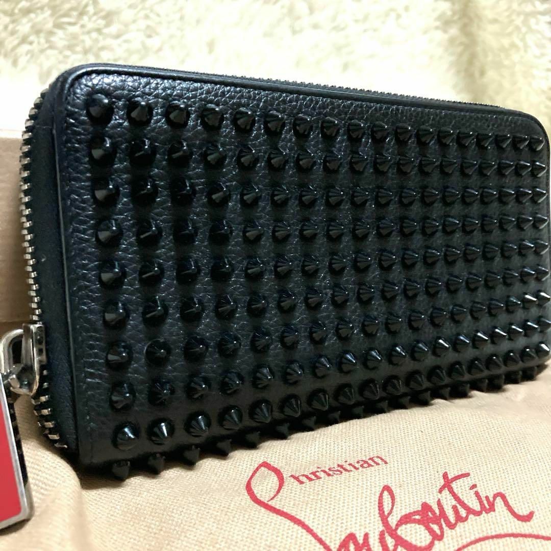 Christian Louboutin(クリスチャンルブタン)のクリスチャンルブタン　長財布　ラウンドファスナー　パネトーネ　スタッズ　黒 メンズのファッション小物(長財布)の商品写真