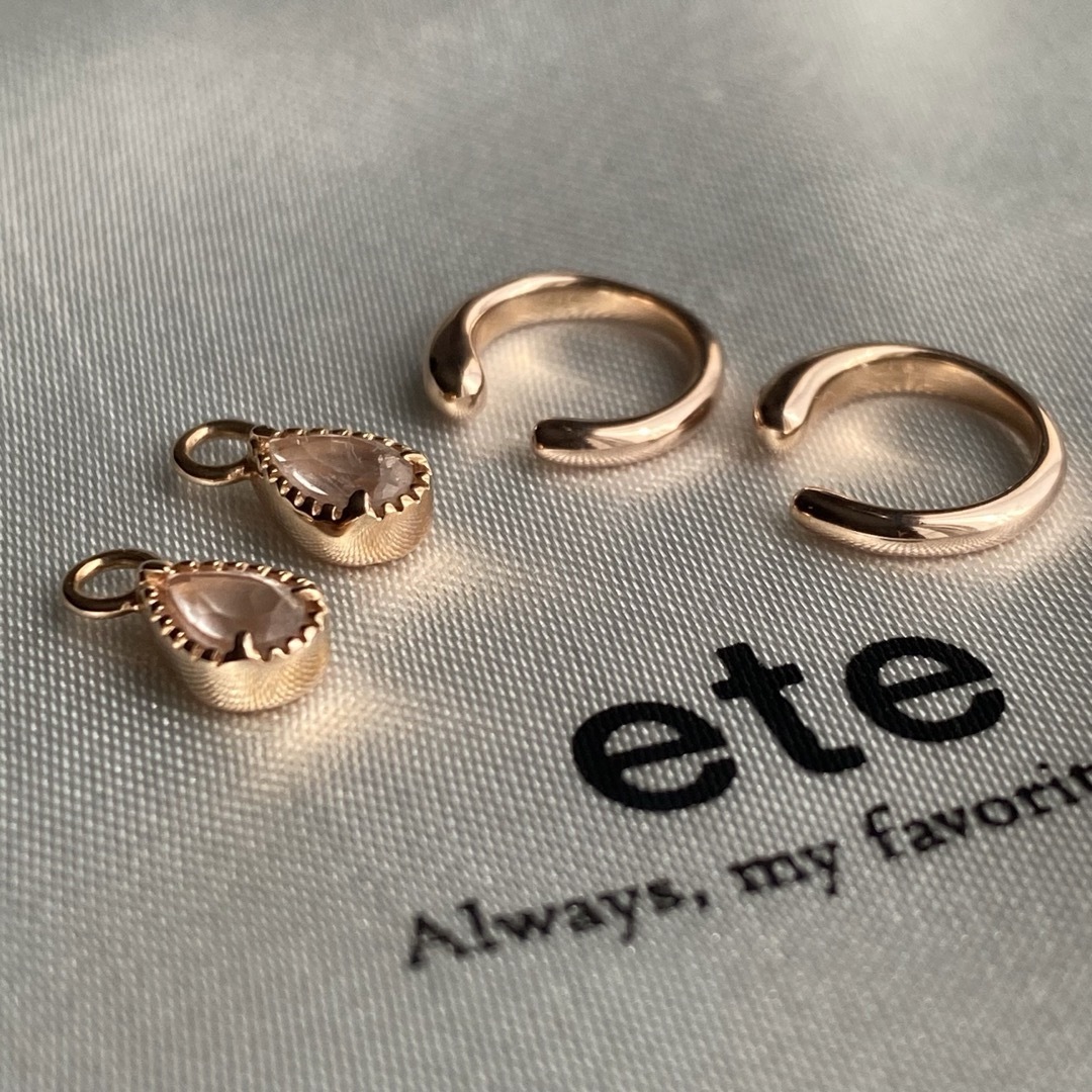 ete(エテ)のete ナチュラルストーンドロップイヤリング レディースのアクセサリー(イヤリング)の商品写真