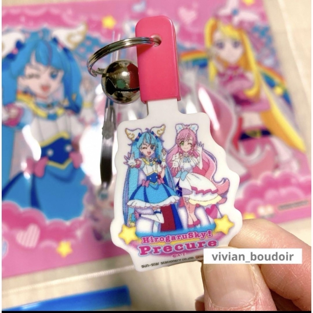 BANDAI(バンダイ)の①【新品未使用】ひろがるスカイ プリキュア♡ポーチ♡シール♡キーホルダー♡メモ♡ キッズ/ベビー/マタニティのキッズ服女の子用(90cm~)(その他)の商品写真