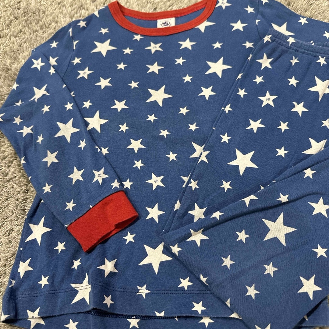 PETIT BATEAU(プチバトー)のプチバトー　星柄パジャマ キッズ/ベビー/マタニティのキッズ服男の子用(90cm~)(パジャマ)の商品写真