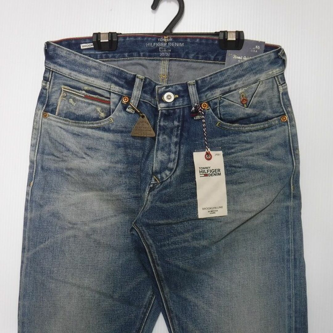 TOMMY HILFIGER(トミーヒルフィガー)の新品 TOMMY HILFIGER DENIM トミーヒルフィガー W30L32 メンズのパンツ(デニム/ジーンズ)の商品写真