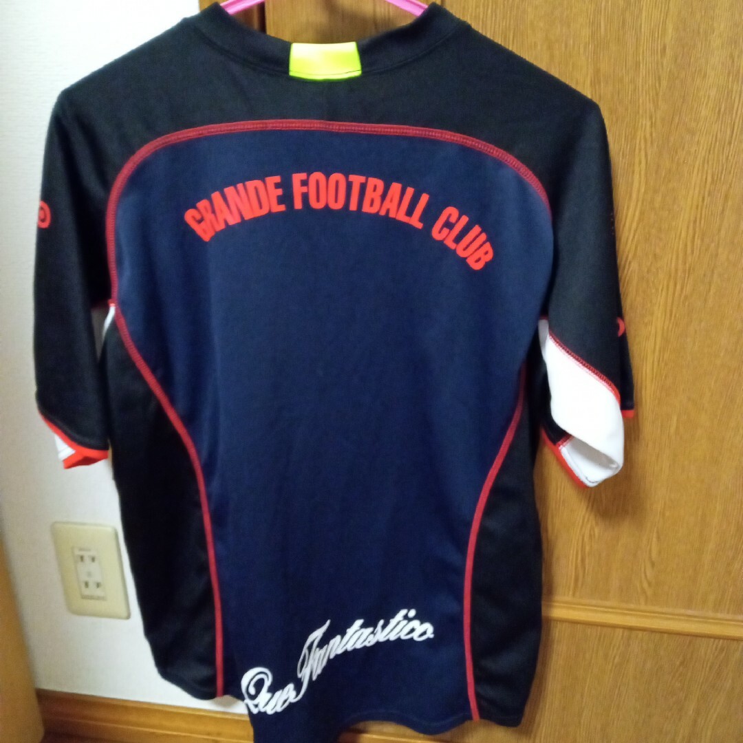 グランデ grande 半袖　プラシャツ スポーツ/アウトドアのサッカー/フットサル(ウェア)の商品写真