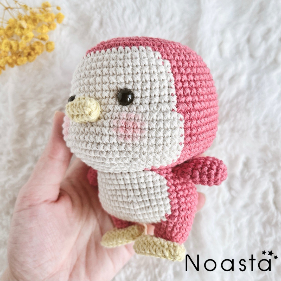 【SALE/24時間以内発送】No.21 ピンクペンギン あみぐるみ ハンドメイドのぬいぐるみ/人形(あみぐるみ)の商品写真