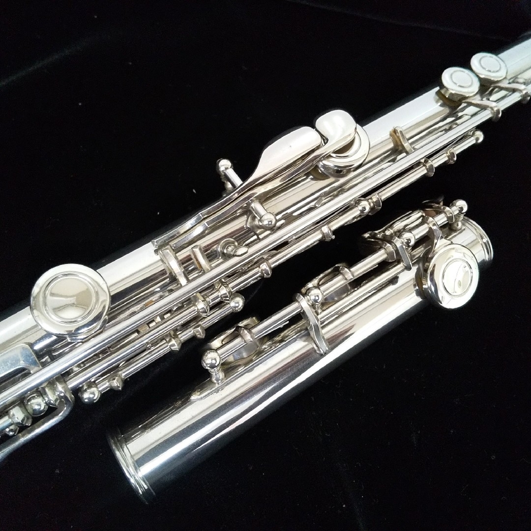 ヤマハ(ヤマハ)の美品‼️お値打ち‼️ベストセラーモデル‼️ヤマハフルートYFL211 Eメカ 楽器の管楽器(フルート)の商品写真