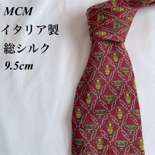 エムシーエム(MCM)の美品★MCM★レッド★ロゴ柄★総柄★イタリア製★総シルク★ネクタイ★9.5(ネクタイ)