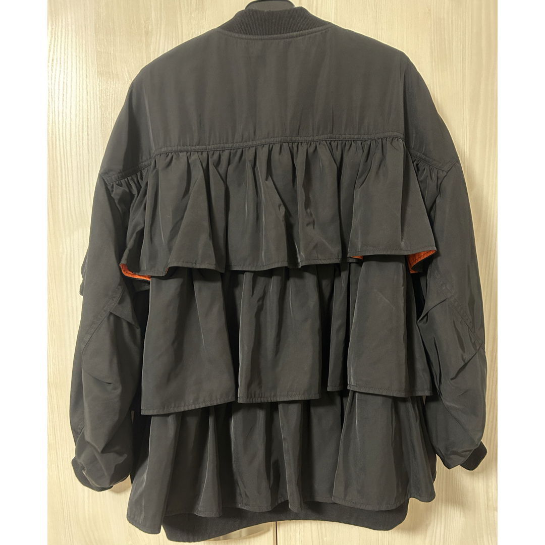 sacai(サカイ)の新品リズレー Risley・バックフリルMA-1ブルゾン レディースのジャケット/アウター(ブルゾン)の商品写真