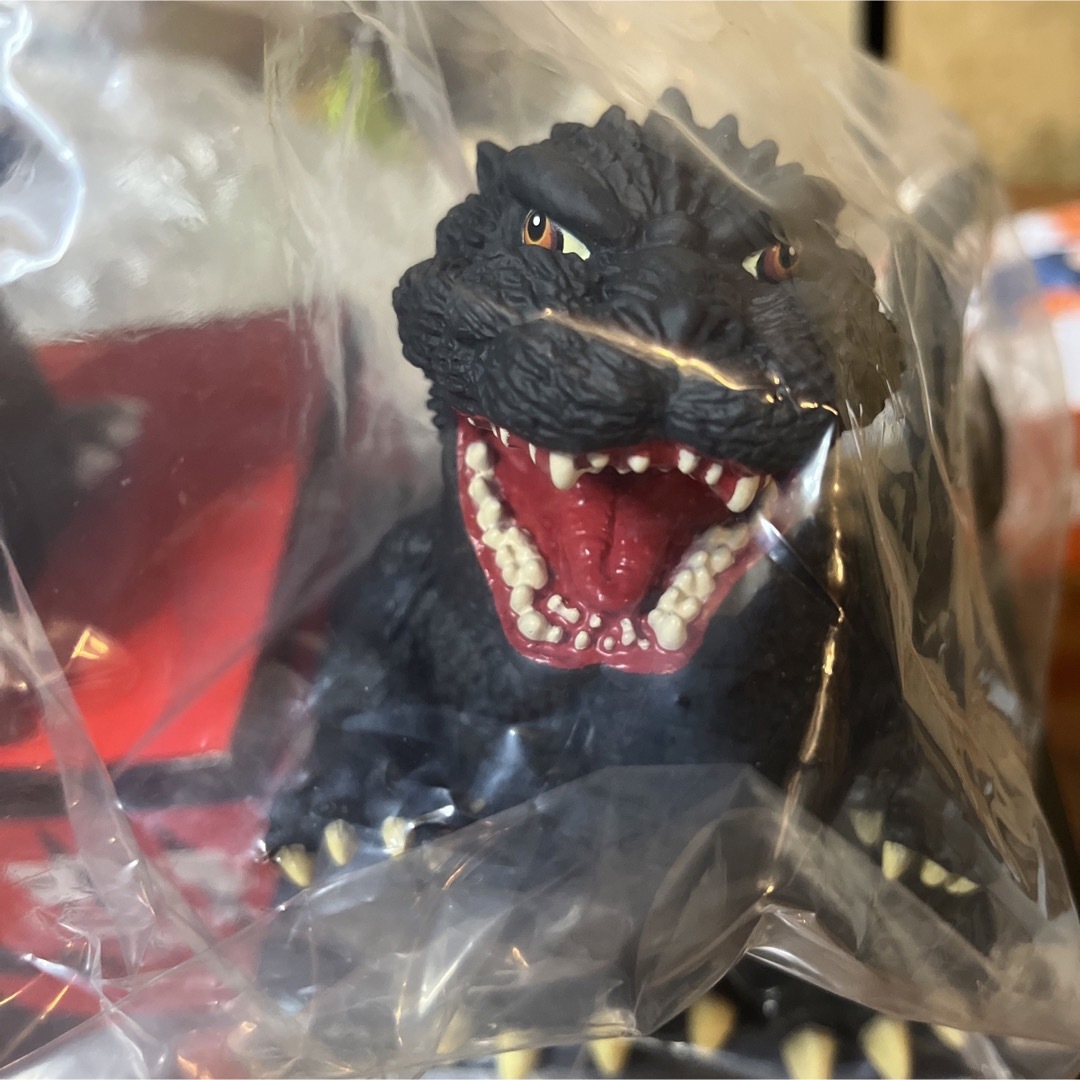 BANPRESTO(バンプレスト)の東宝怪獣シリーズゴジラフィギュア2体 エンタメ/ホビーのフィギュア(特撮)の商品写真