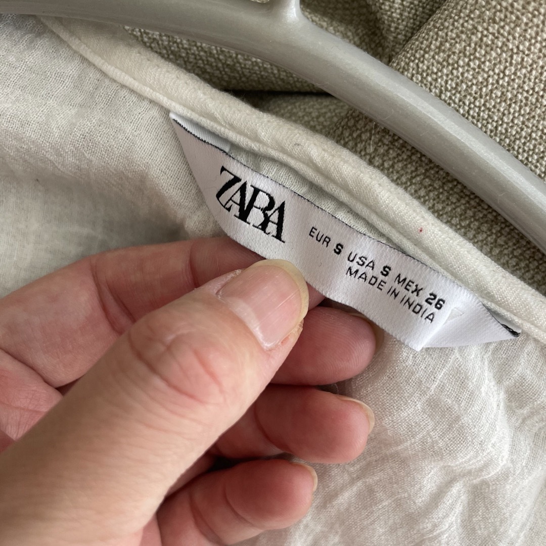 ZARA(ザラ)のZARA♡ボリュームパネルワンピース レディースのワンピース(ロングワンピース/マキシワンピース)の商品写真