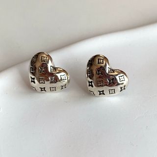 値下げ♡K18WG タンザナイト ピアス 0.60ctの通販 by Su's shop｜ラクマ