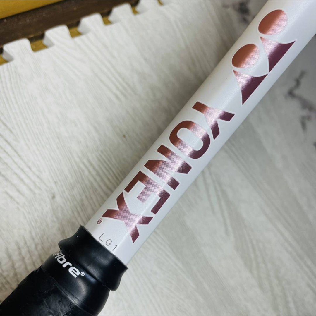 YONEX(ヨネックス)の美品 YONEX EZONE 100 数量限定モデル パールピンク  スポーツ/アウトドアのテニス(ラケット)の商品写真