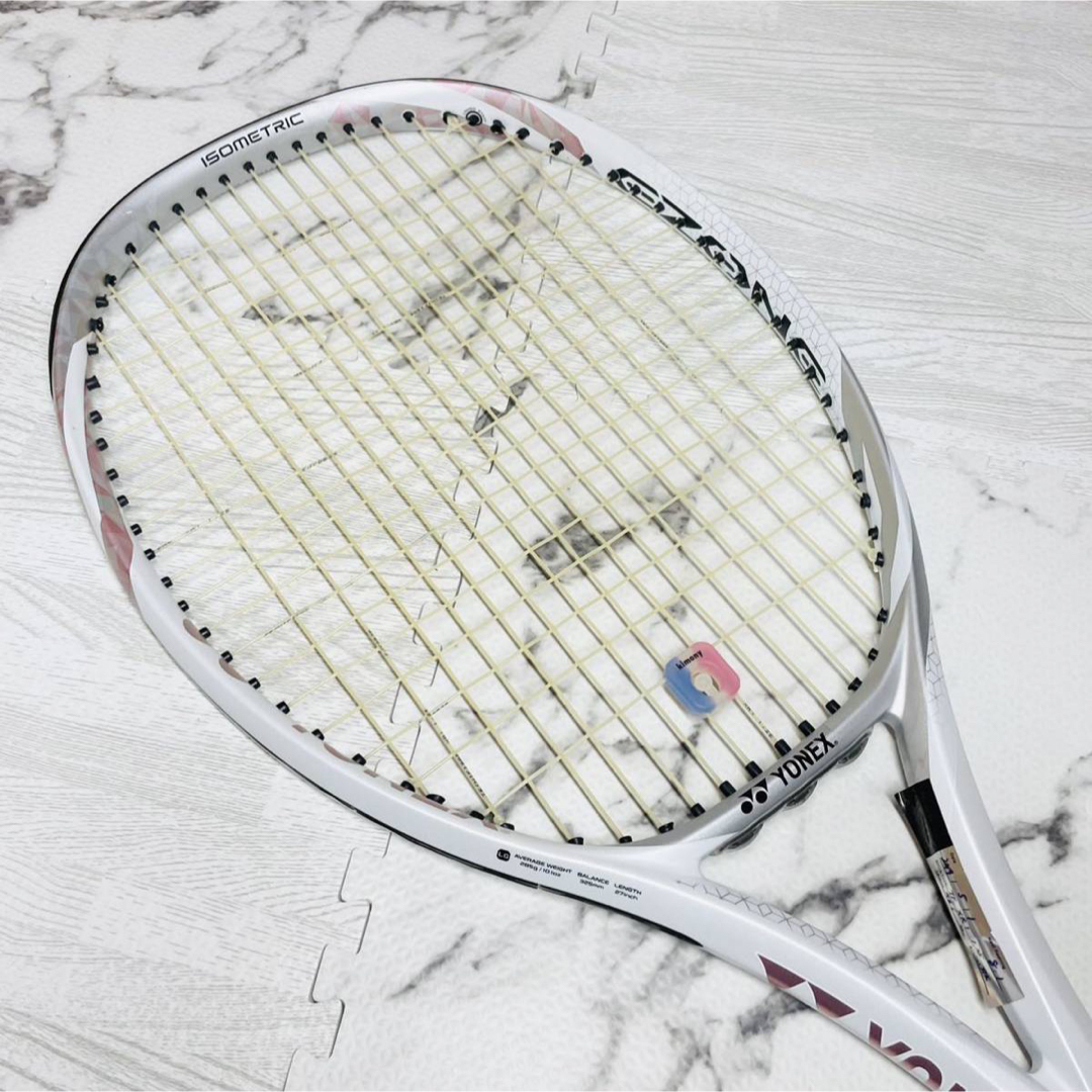 YONEX(ヨネックス)の美品 YONEX EZONE 100 数量限定モデル パールピンク  スポーツ/アウトドアのテニス(ラケット)の商品写真