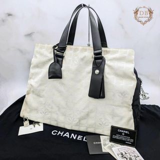 シャネル(CHANEL)のカード鍵錠袋付✨ シャネル ニュートラベルライン ボストン ブラック×ホワイト(ボストンバッグ)