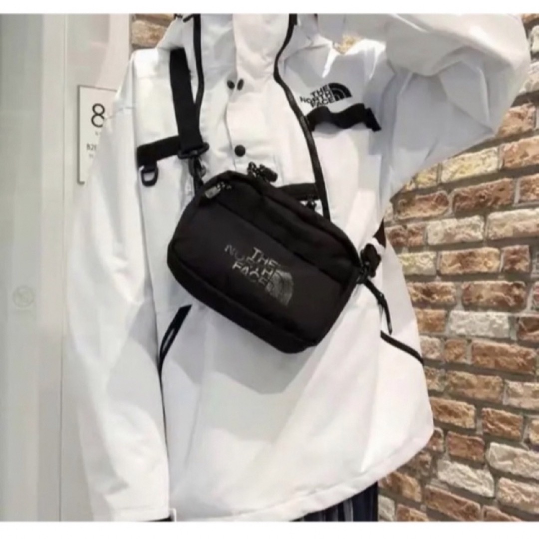 ザノースフェイス ショルダーバッグ黒 メンズのバッグ(ショルダーバッグ)の商品写真