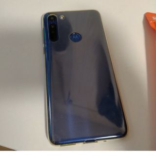 モトローラ(Motorola)のMotorola moto g8(スマートフォン本体)