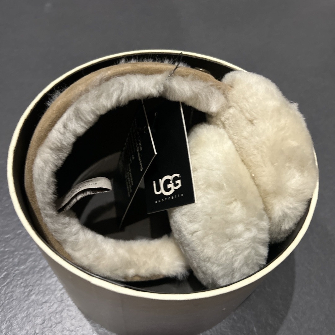 UGG(アグ)のUGG アグ　イヤーマフ　耳当て　スパンコール　キラキラ レディースのファッション小物(イヤーマフ)の商品写真