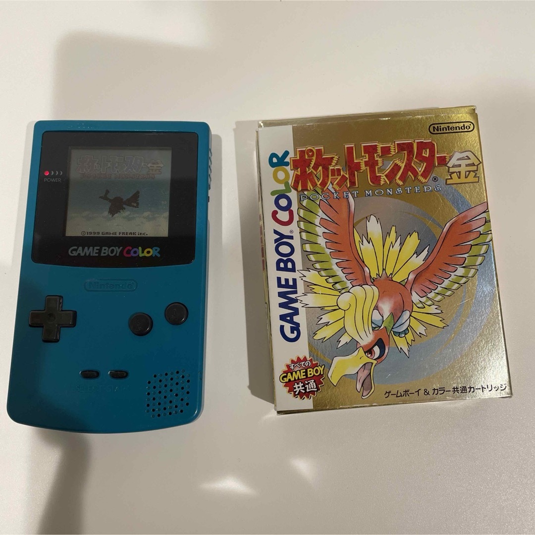 ゲームボーイ(ゲームボーイ)のゲームボーイカラーブルー＋ポケモン金箱付きセット！ エンタメ/ホビーのゲームソフト/ゲーム機本体(携帯用ゲーム機本体)の商品写真