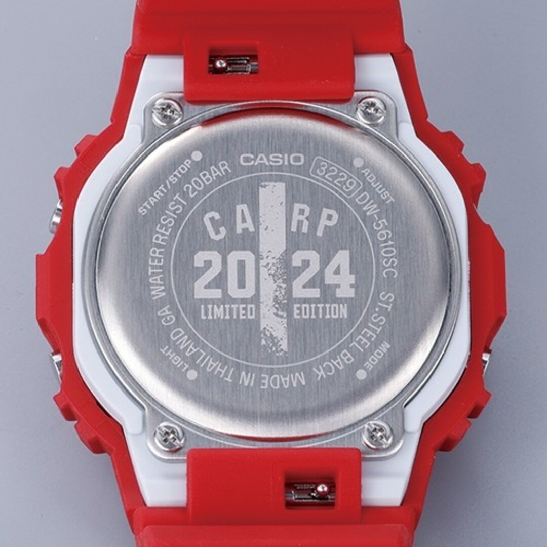 G-SHOCK(ジーショック)の広島カープG-SHOCK2024年モデルDW-5600 メンズの時計(腕時計(デジタル))の商品写真