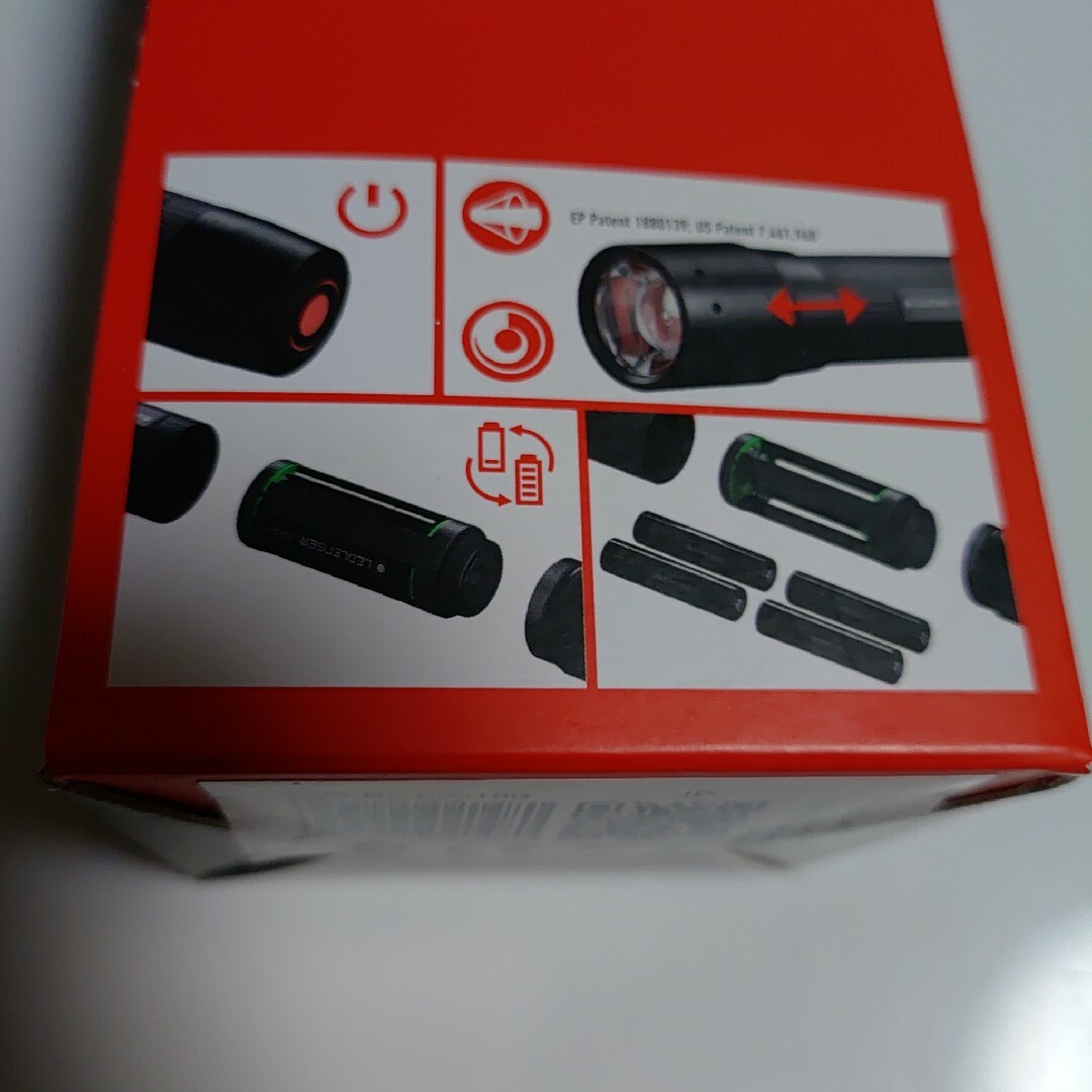 LEDLENSER(レッドレンザー)のLED LENSER(レッドレンザー) P7 Core 502180 スポーツ/アウトドアのアウトドア(ライト/ランタン)の商品写真