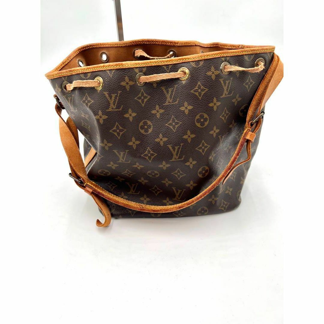 LOUIS VUITTON(ルイヴィトン)のLOUIS VUITTON ルイヴィトン プチノエ 　巾着 　バケツ レディースのバッグ(ショルダーバッグ)の商品写真