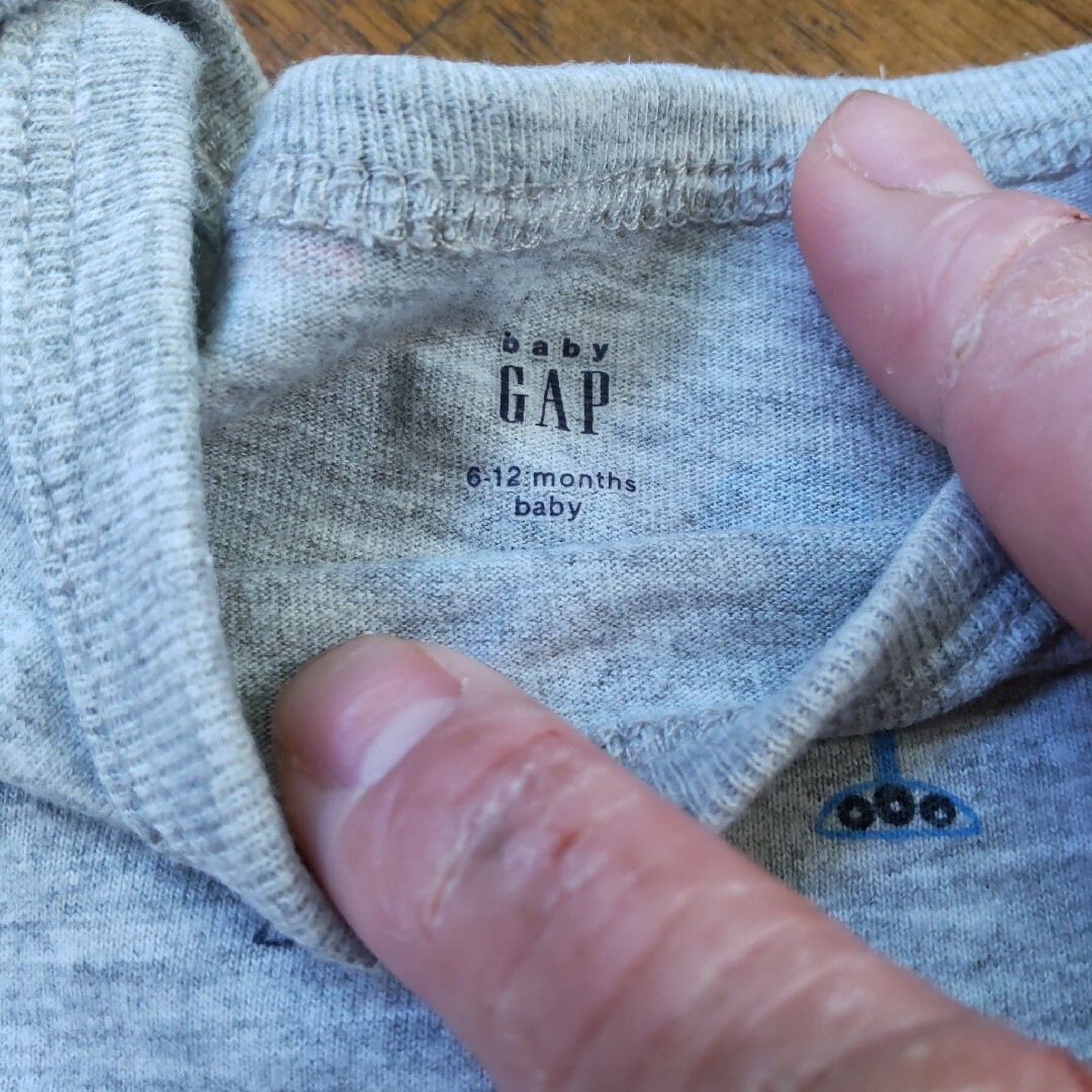 babyGAP(ベビーギャップ)のbabygap ロボット柄ロンパース 6-12m キッズ/ベビー/マタニティのベビー服(~85cm)(ロンパース)の商品写真