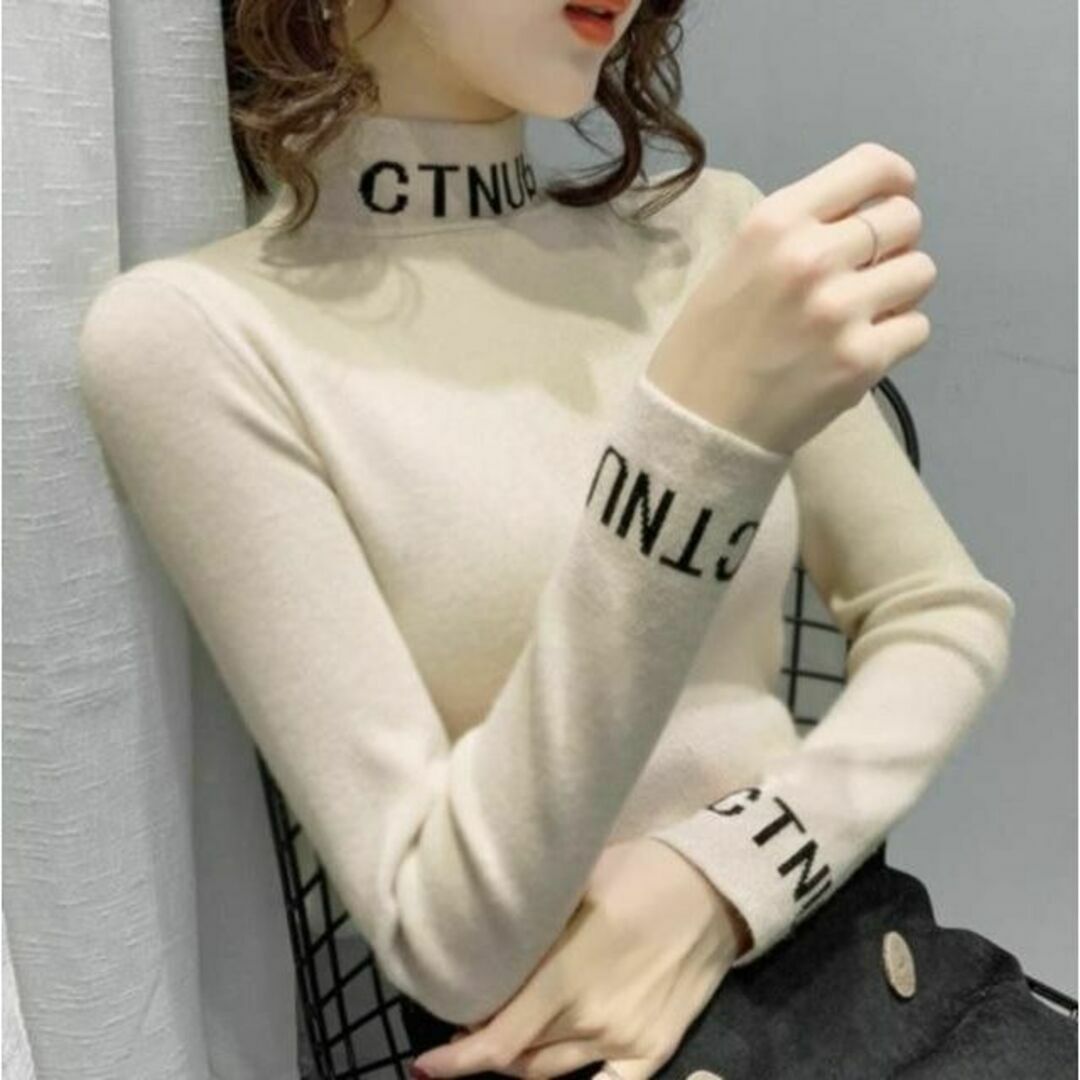 Lオフホワイト　かっこいいロゴがクール！タートルネックニット♡韓国　セーター レディースのトップス(ニット/セーター)の商品写真