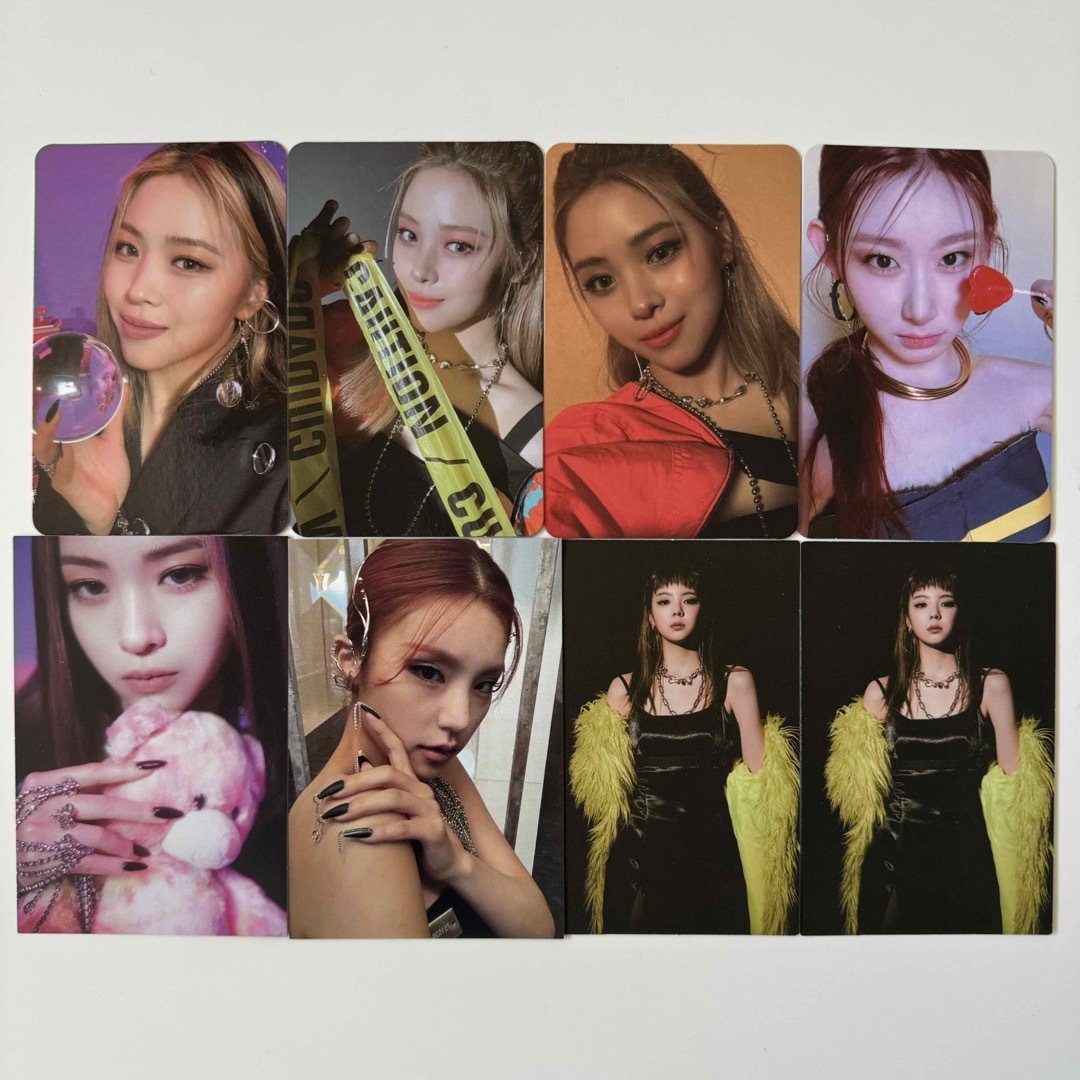 ITZY(イッチ)のITZY GUESS WHO 初回特典付 3冊セット エンタメ/ホビーのCD(K-POP/アジア)の商品写真