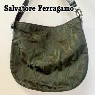 希少 Salvatore Ferragamo  ナイロン ショルダーバッグ 総柄