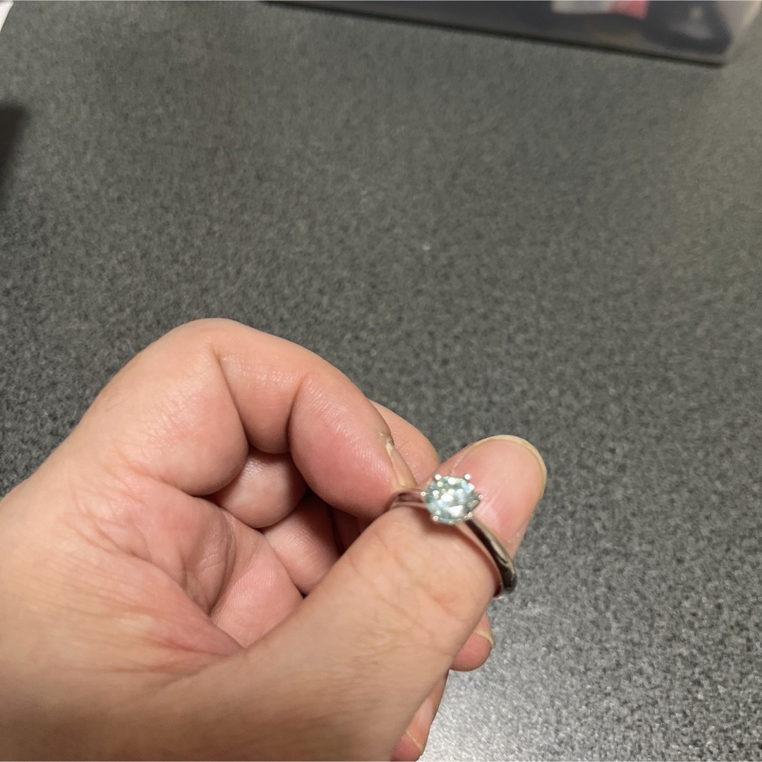 大粒！ 1ct モアッサナイトリング〜ブルー〜保証書付き レディースのアクセサリー(リング(指輪))の商品写真