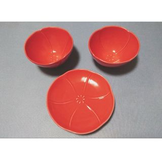 ミノヤキ(美濃焼)の花 小鉢 中皿 3点セット 紅 食器 お祝い 和食器 椿 お皿 ボウル(食器)