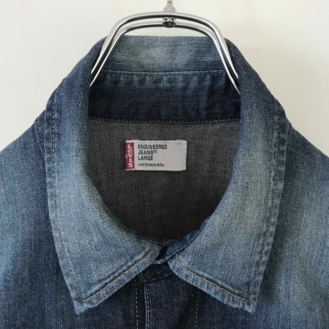 Levi's(リーバイス)のリーバイス エンジニアード★ユーズド加工★立体裁断デニムシャツ★ストレッチ メンズのトップス(シャツ)の商品写真