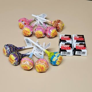 チュッパチャプス(チュッパチャプス)のチュッパチャップス 10本　+　チロルチョコ　ミルク4個(菓子/デザート)