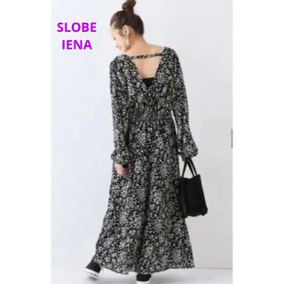 スローブイエナ(SLOBE IENA)の新品同　SLOBE IENA イエナ　花柄　ロングワンピース　黒×白　F(ロングワンピース/マキシワンピース)