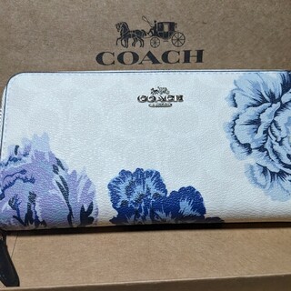 コーチ(COACH)のCOACH 長財布　白系シグネチャー青い大きい花柄(財布)