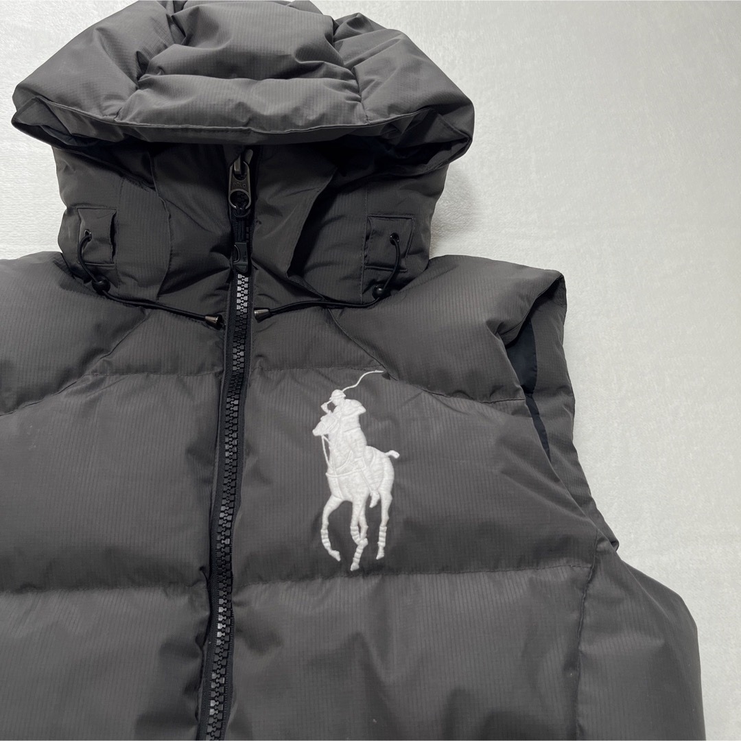 POLO RALPH LAUREN(ポロラルフローレン)の【未使用級】ポロラルフローレン ビッグポニー ダウンベスト グレー メンズのジャケット/アウター(ダウンベスト)の商品写真