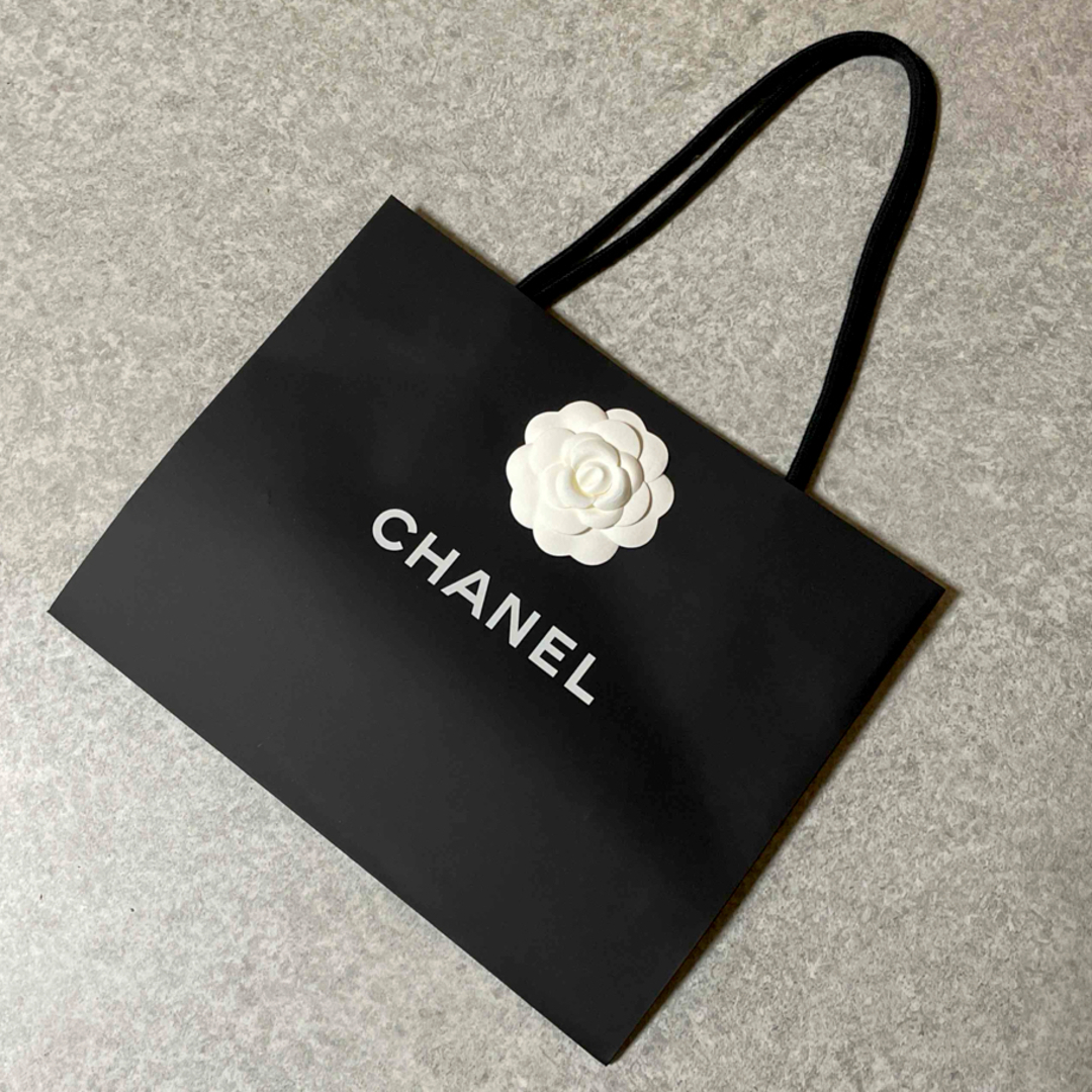 CHANEL(シャネル)のCHANEL  ショップ袋　カメリア付き レディースのバッグ(ショップ袋)の商品写真