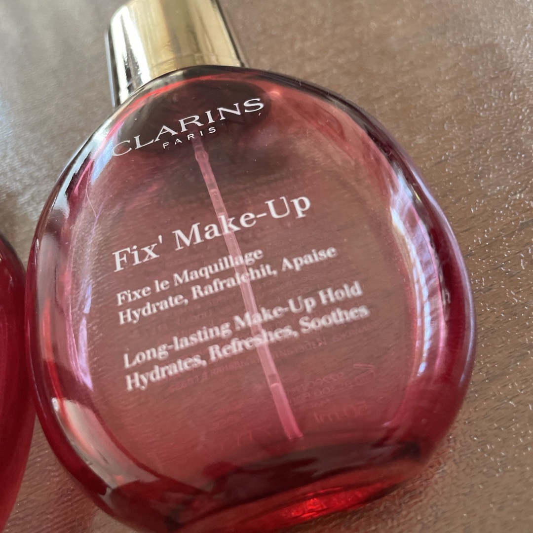 CLARINS(クラランス)の送料込　クラランス　フィックスメイクアップ　空き瓶 コスメ/美容のベースメイク/化粧品(その他)の商品写真