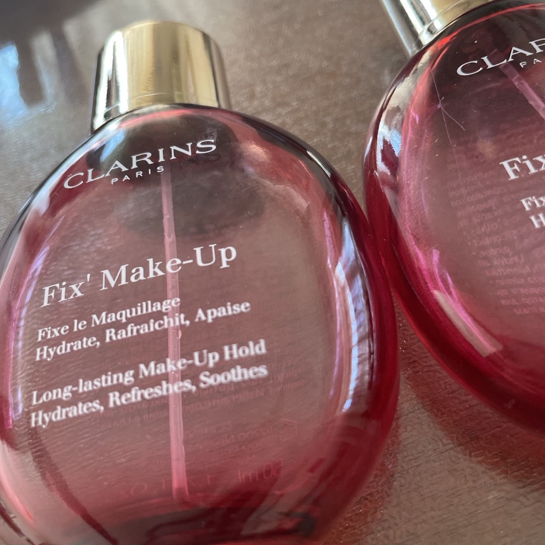 CLARINS(クラランス)の送料込　クラランス　フィックスメイクアップ　空き瓶 コスメ/美容のベースメイク/化粧品(その他)の商品写真